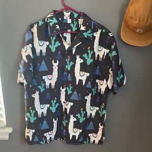Men’s short sleeve button up llama print